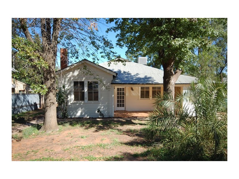 4 Crescent St, NARRANDERA NSW 2700, Narrandera NSW 2700