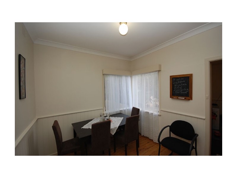 50 Tichborne Cres, Kooringal NSW 2650