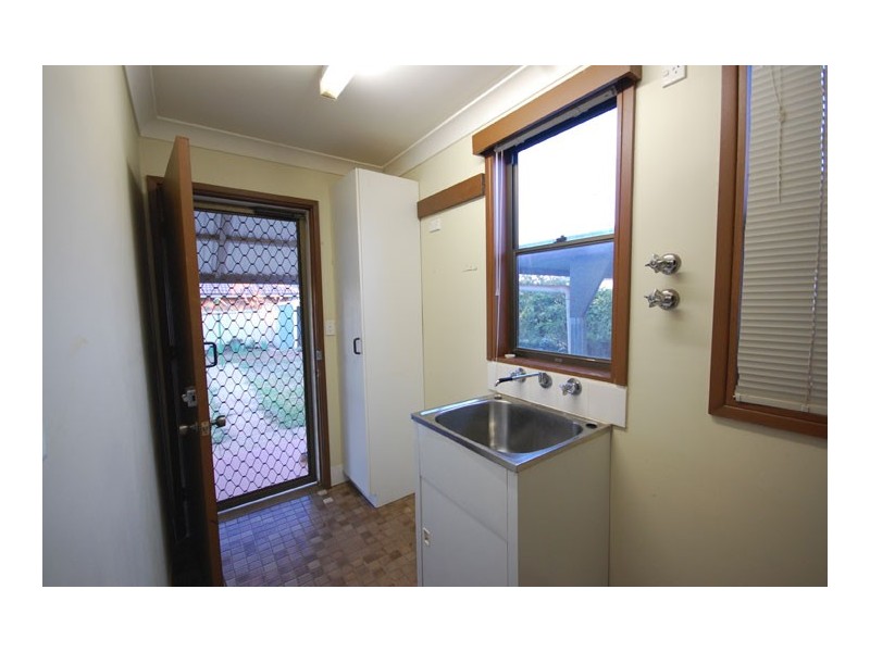 2 Loughnan St, Coolamon NSW 2701