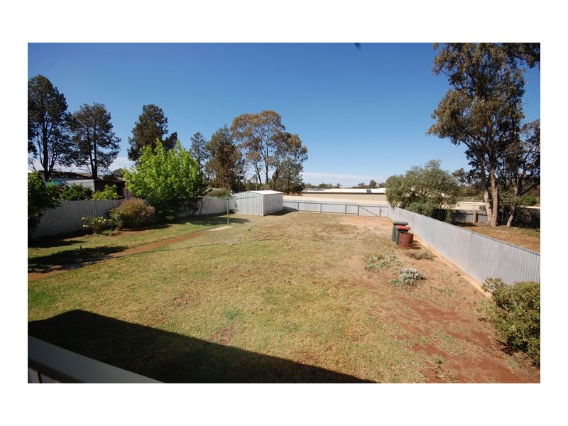 75 Bruce St, Coolamon NSW 2701