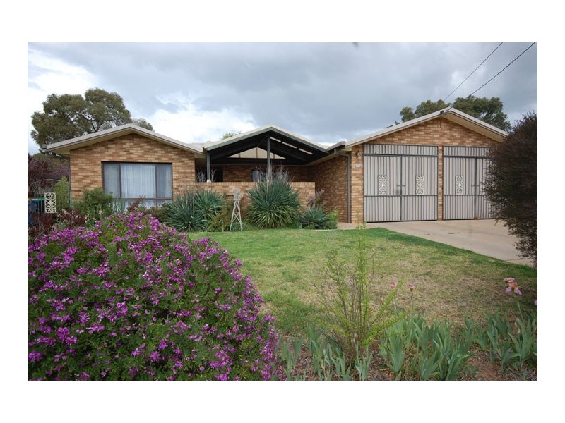 11 Crisp Dve, Wagga Wagga NSW 2650