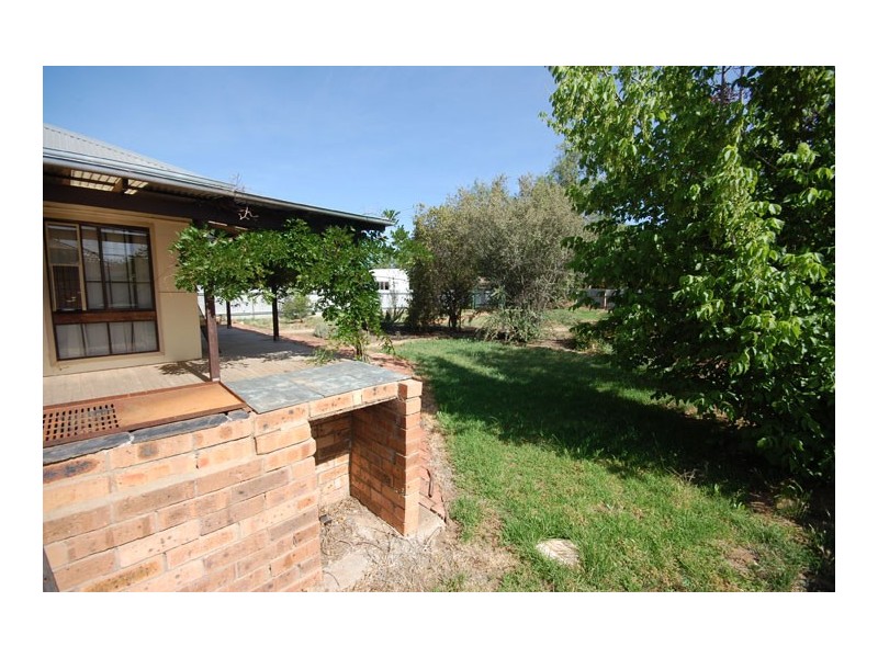 64 Ferrier St, Lockhart NSW 2656