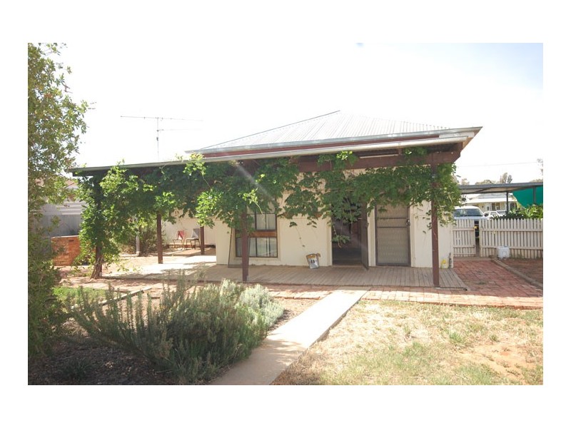 64 Ferrier St, Lockhart NSW 2656