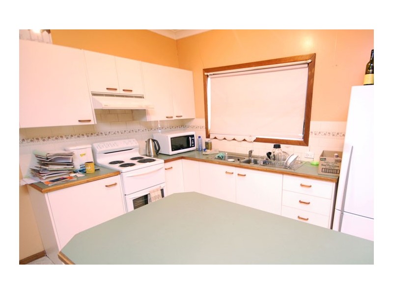 64 Ferrier St, Lockhart NSW 2656