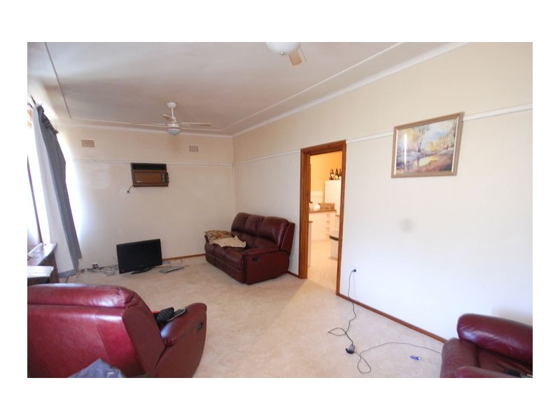 64 Ferrier St, Lockhart NSW 2656