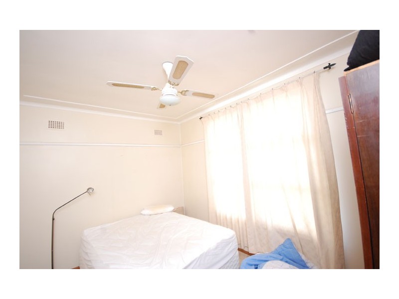 64 Ferrier St, Lockhart NSW 2656