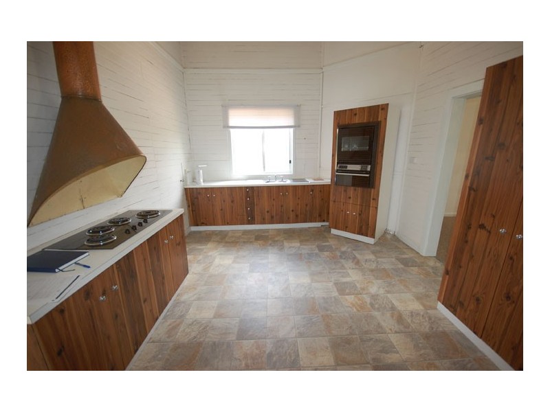 42 Ford St, Ganmain NSW 2702
