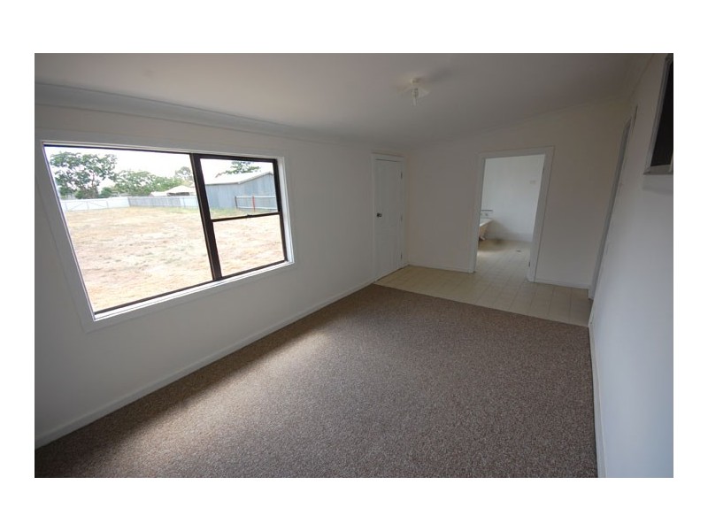 42 Ford St, Ganmain NSW 2702