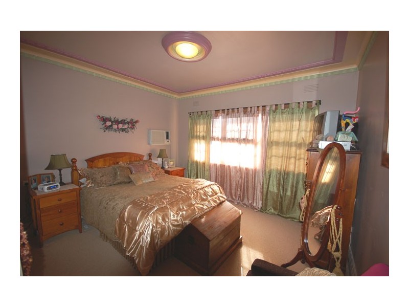 36 Blamey St, Turvey Park NSW 2650