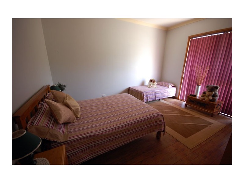 162 Green St, Lockhart NSW 2656