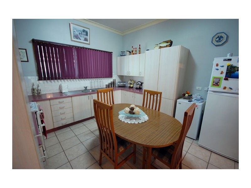162 Green St, Lockhart NSW 2656