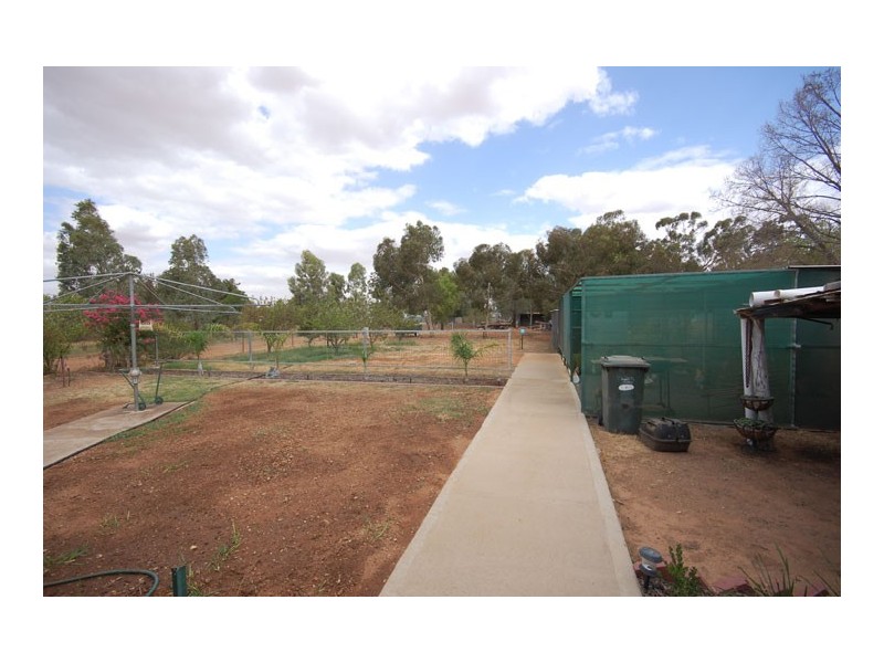 162 Green St, Lockhart NSW 2656