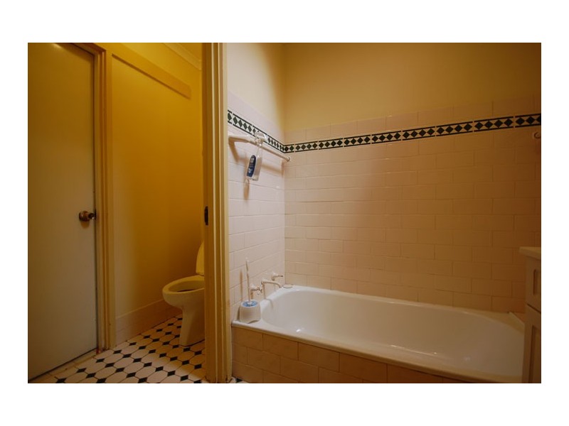 3 Kerr St, Wagga Wagga NSW 2650