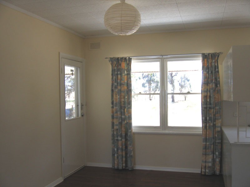 1 Collingullie Rd, The Rock NSW 2655