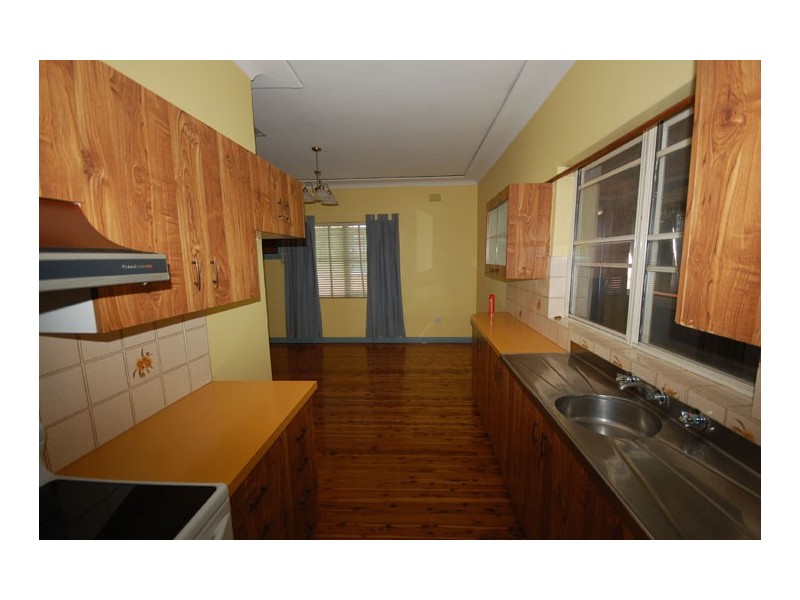 80 Bourke St, Wagga Wagga NSW 2650