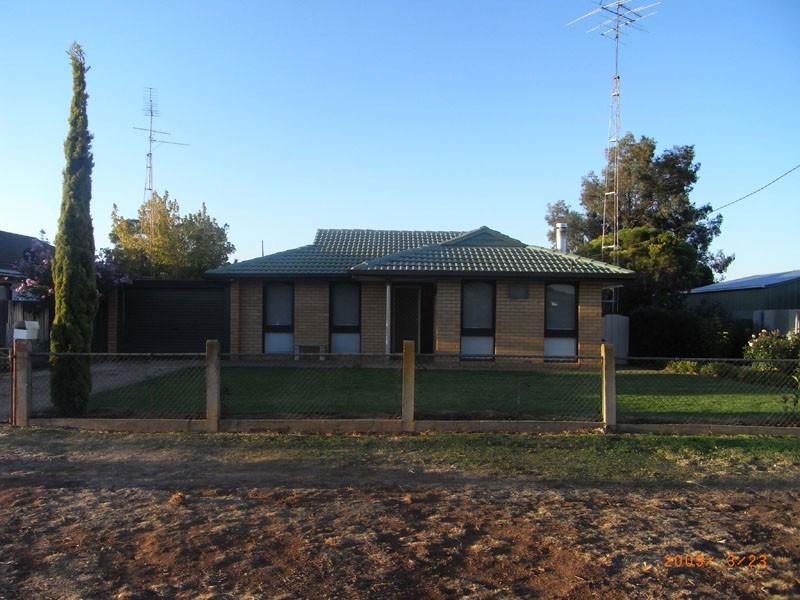 13 Ferrier St, Lockhart NSW 2656