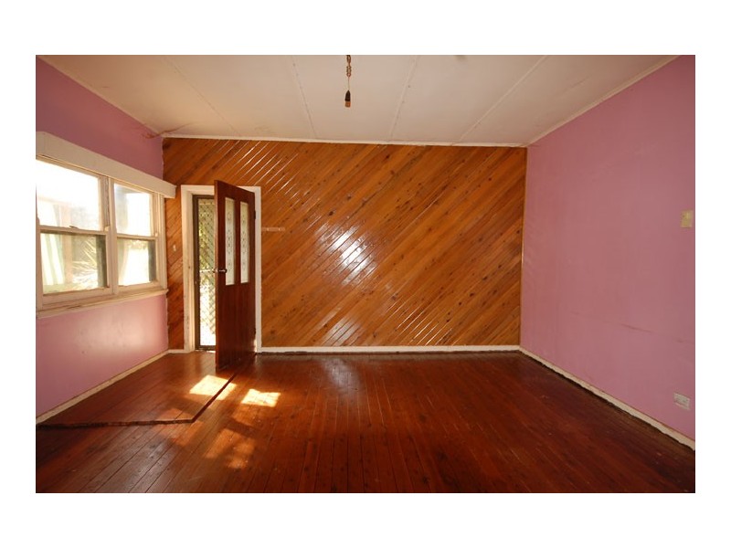 22 Orme St, Boree Creek NSW 2652