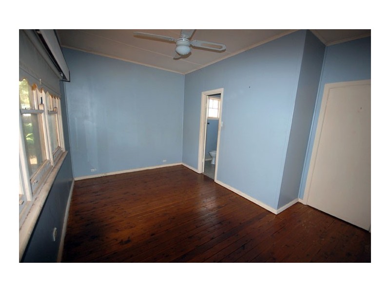 22 Orme St, Boree Creek NSW 2652