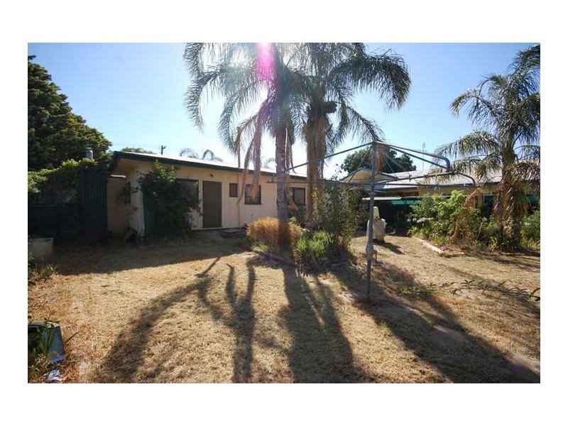 22 Orme St, Boree Creek NSW 2652