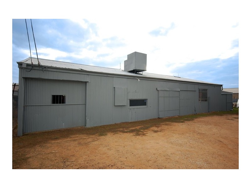 27 Copland St, Wagga Wagga NSW 2650
