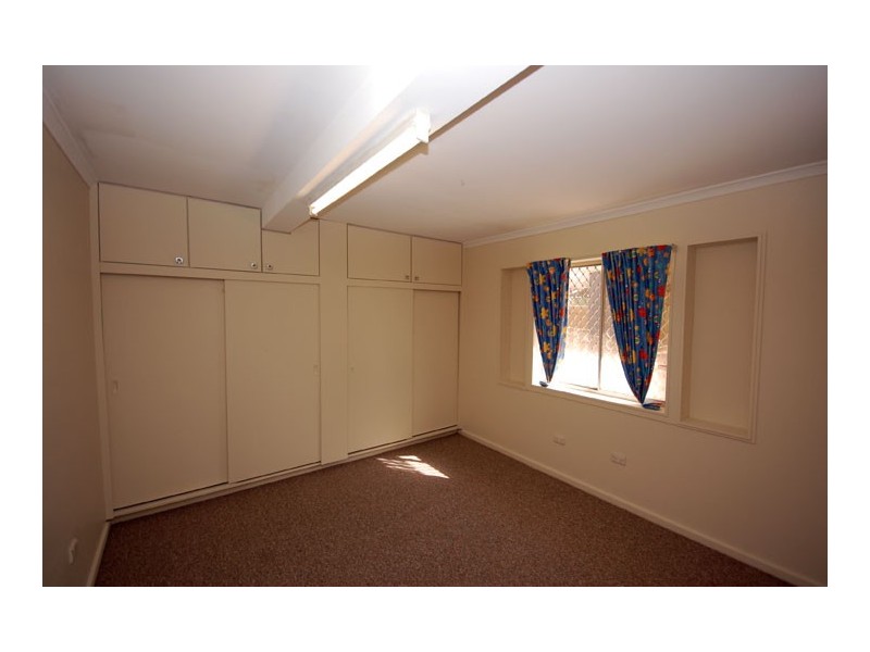 27 Copland St, Wagga Wagga NSW 2650