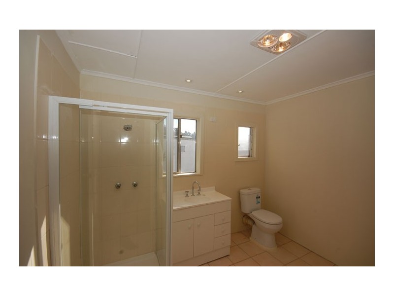 27 Copland St, Wagga Wagga NSW 2650
