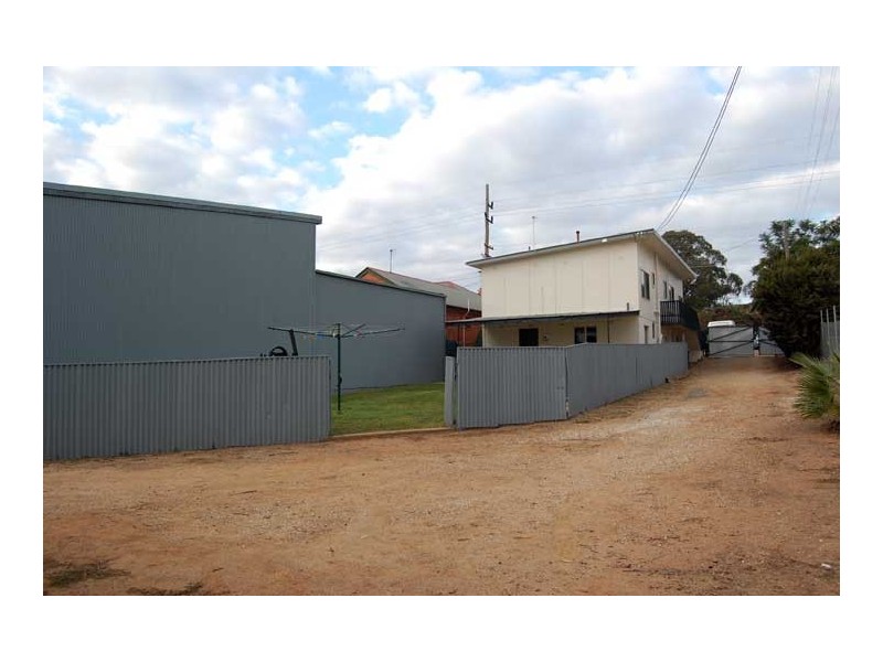 27 Copland St, Wagga Wagga NSW 2650