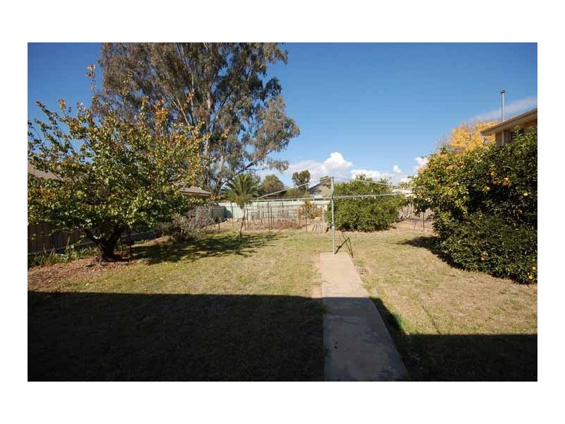 25 Day St, Wagga Wagga NSW 2650