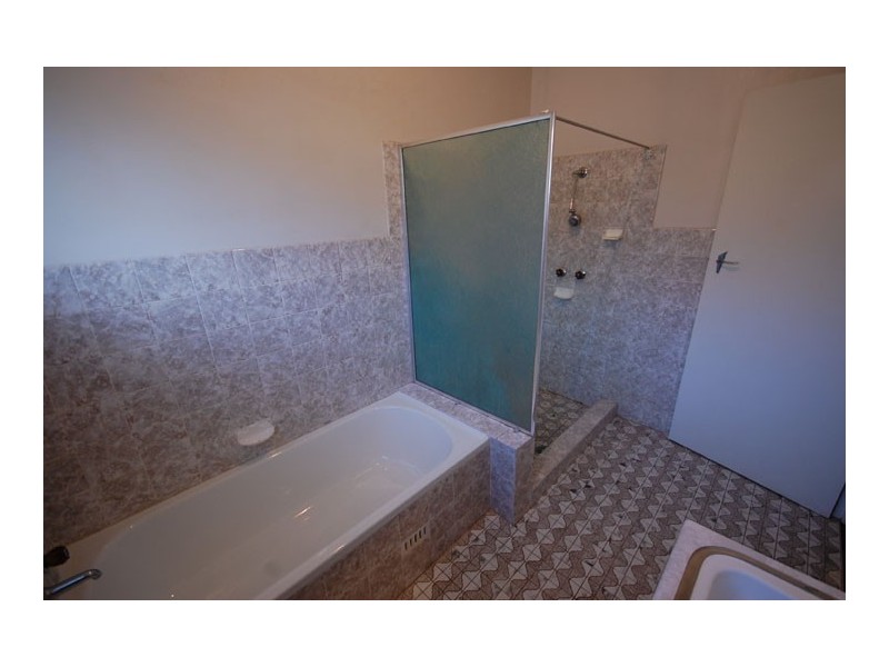 25 Day St, Wagga Wagga NSW 2650