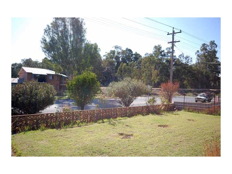 25 Day St, Wagga Wagga NSW 2650