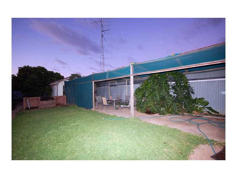 21 Green St, Lockhart NSW 2656
