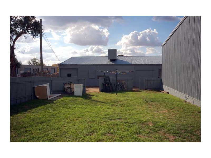 27 Copland St, Wagga Wagga NSW 2650