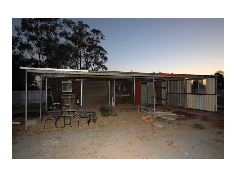 9-11 Hill St, Ganmain NSW 2702