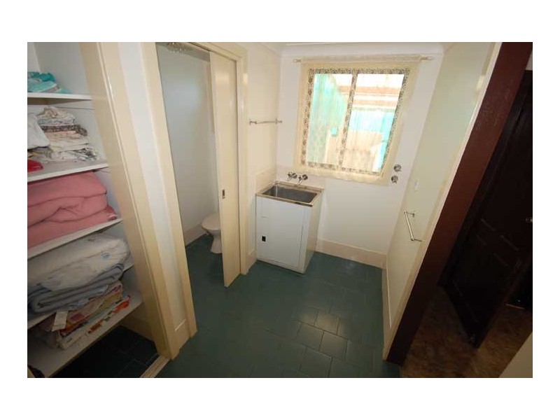 6 Orme St, Boree Creek NSW 2652