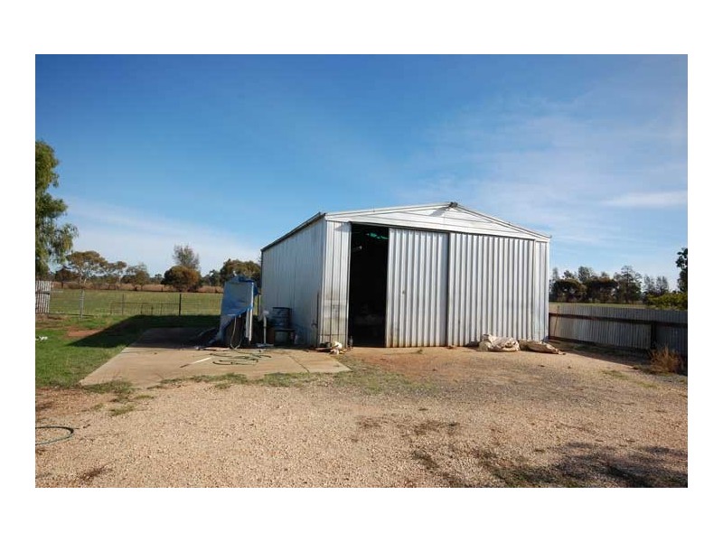 6 Orme St, Boree Creek NSW 2652