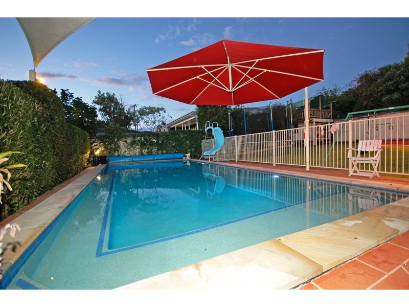 8 Algona Street, Labrador QLD 4215