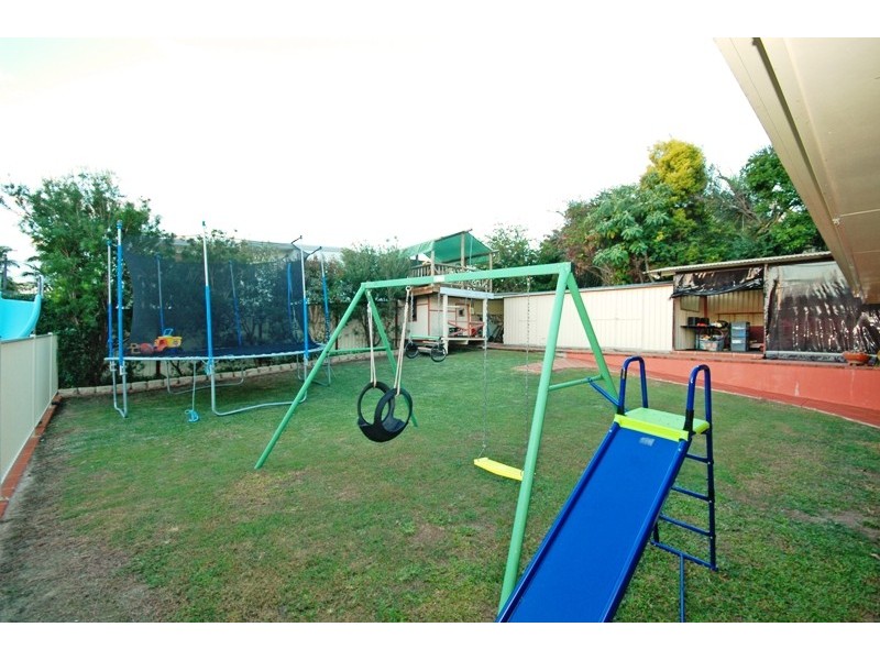 8 Algona Street, Labrador QLD 4215