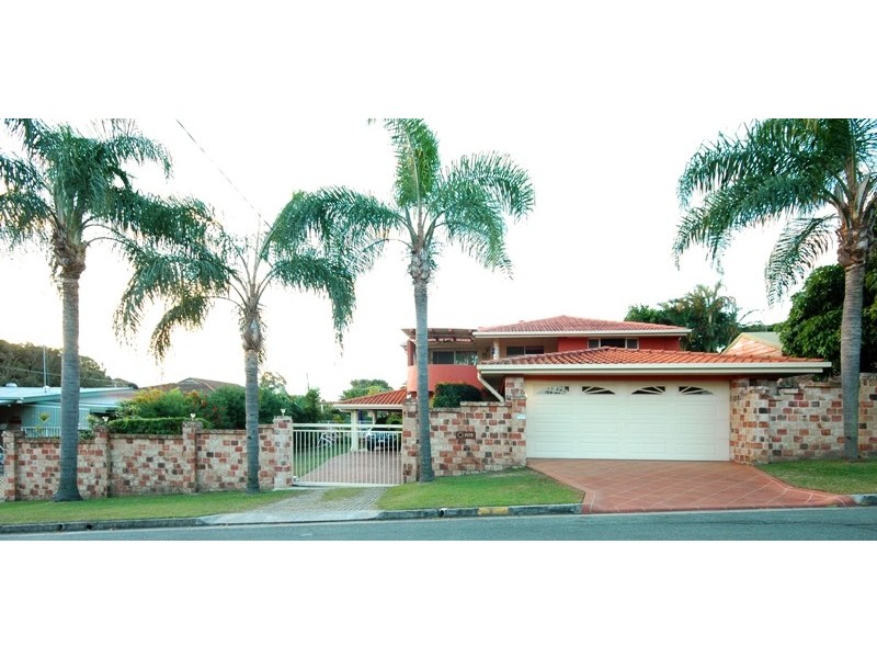 8 Algona Street, Labrador QLD 4215