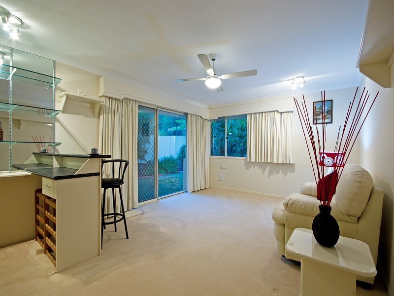 123 Arun Drive, Arundel QLD 4214