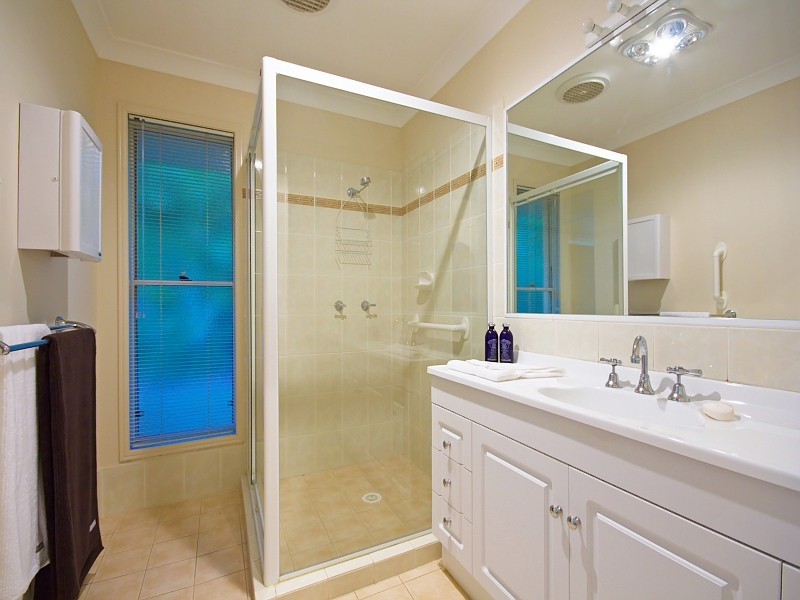 123 Arun Drive, Arundel QLD 4214