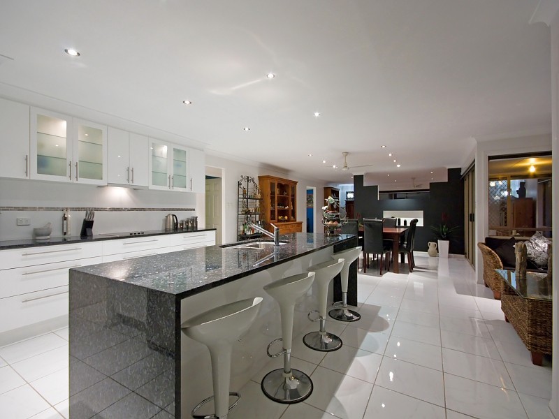 21 Clubhouse Drive, Arundel QLD 4214