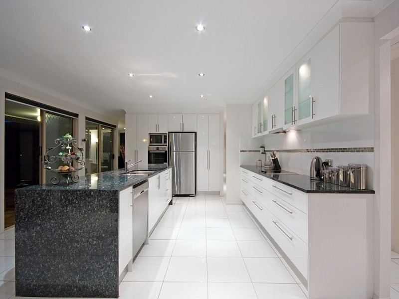 21 Clubhouse Drive, Arundel QLD 4214