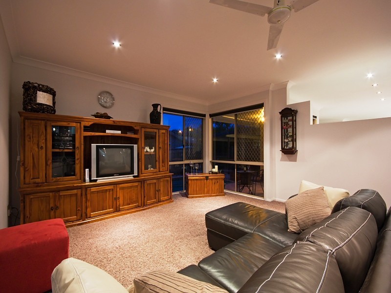 21 Clubhouse Drive, Arundel QLD 4214
