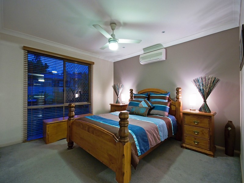 21 Clubhouse Drive, Arundel QLD 4214