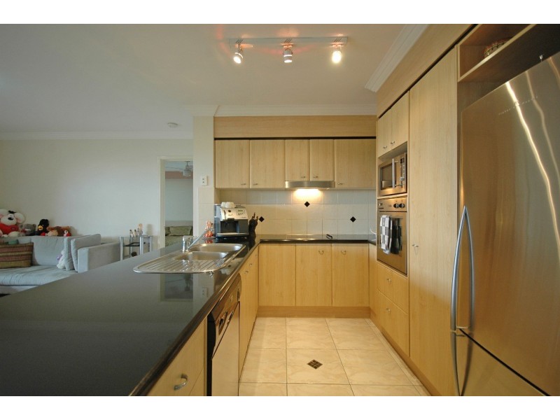 37/82-86 Limetree Parade, Runaway Bay QLD 4216