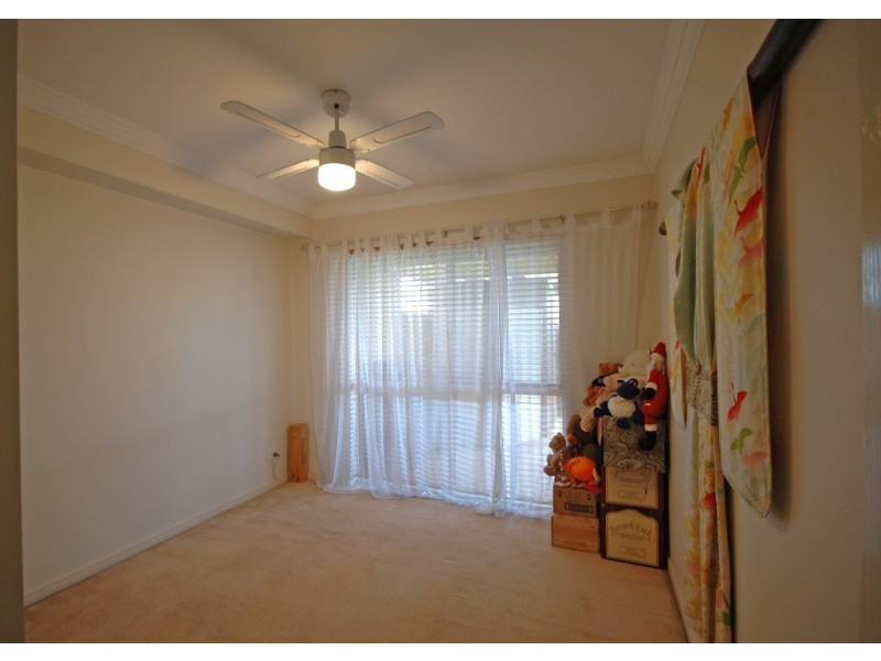 37/82-86 Limetree Parade, Runaway Bay QLD 4216