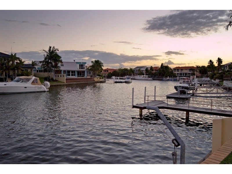 52 Pebble Beach Drive, Runaway Bay QLD 4216