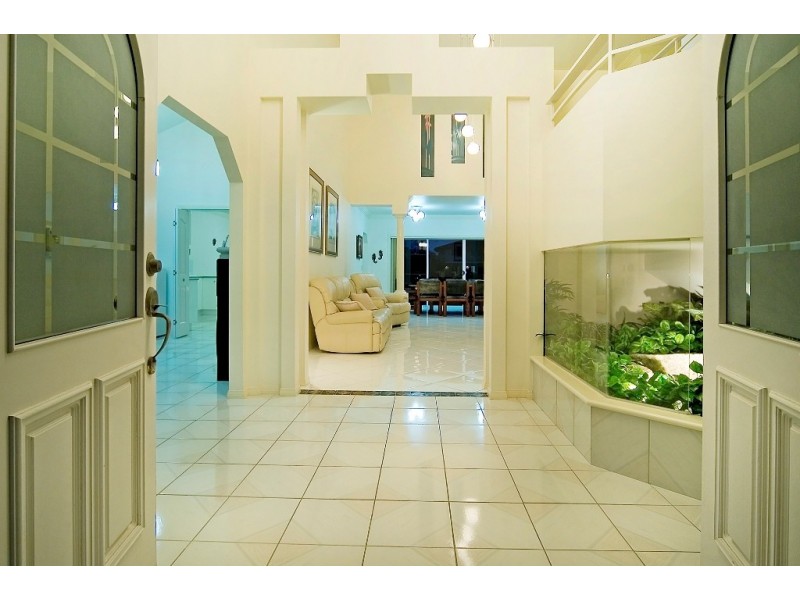 52 Pebble Beach Drive, Runaway Bay QLD 4216