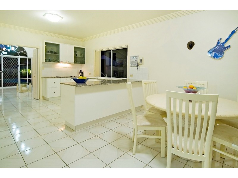 52 Pebble Beach Drive, Runaway Bay QLD 4216
