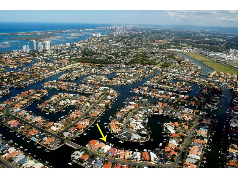 52 Pebble Beach Drive, Runaway Bay QLD 4216